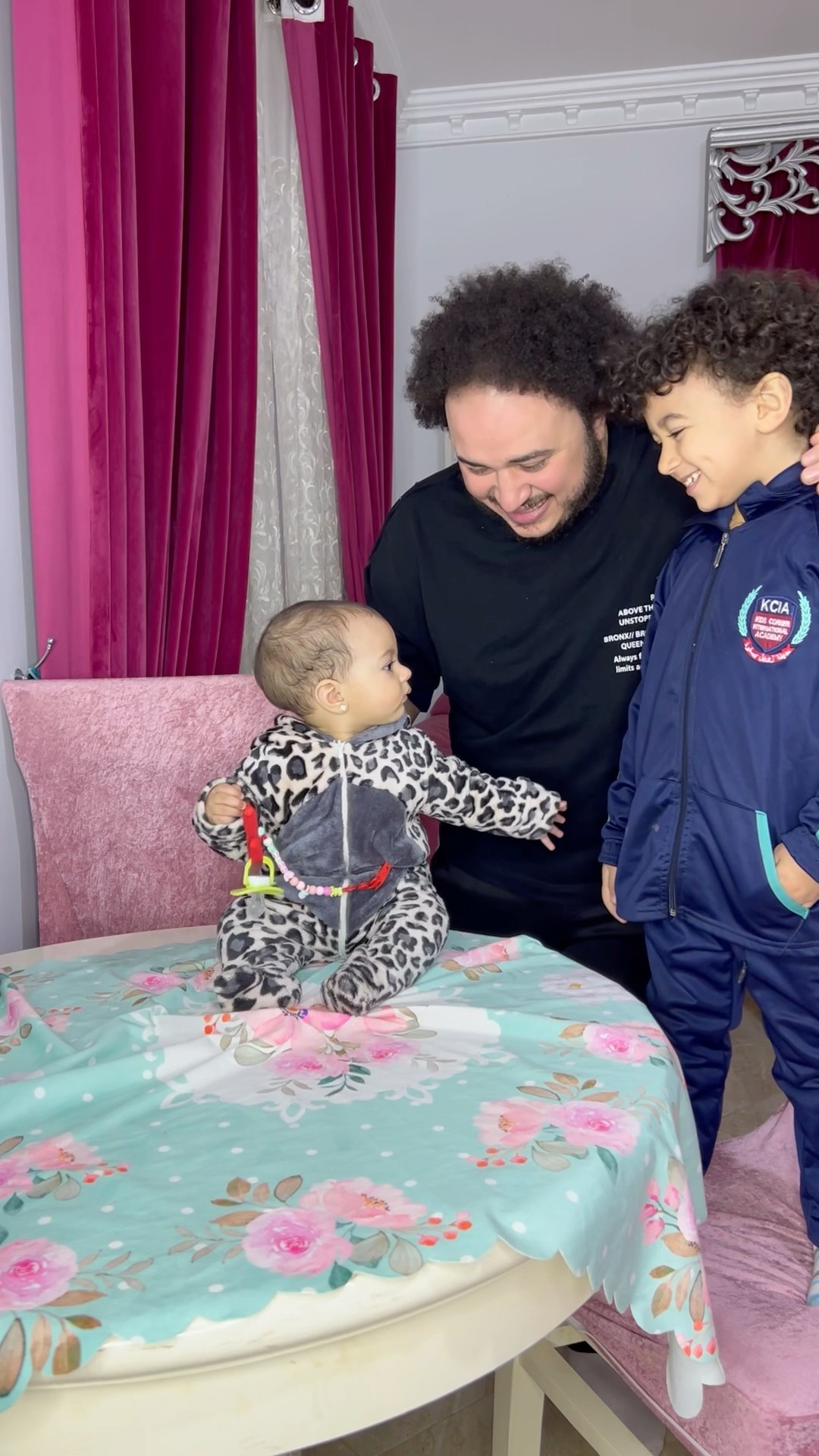 لما بنتك تاكل لمون ??
