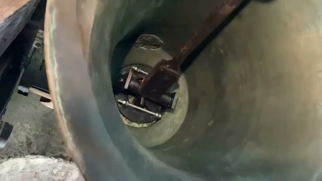 Zillingtal (A-7033) Pfarrkirche hll. Peter und Paul - Historische Köchl-Glocke