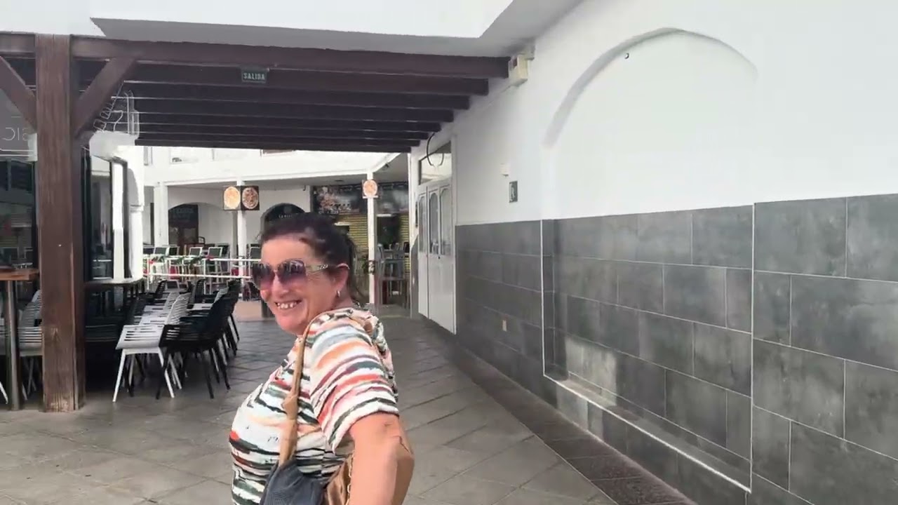 Caleta de Fuste, WHAT'S HAPPENING ?!