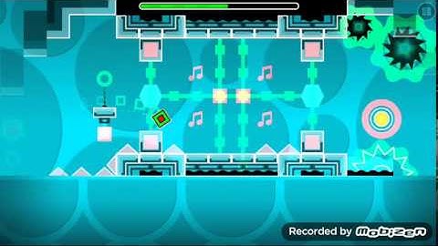 Geometry Dash : very easy demon : Lights And Thunder ( by Lyod )