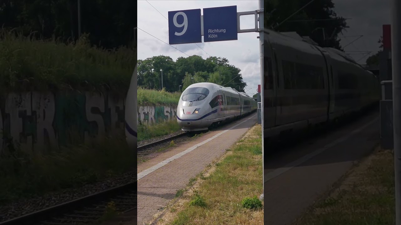 Europa ICE (406 001) nach Frankfurt (Main) fährt durch Hochneukirch |  