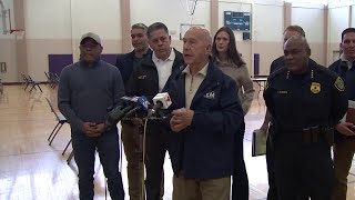 ‘We’re going to lead by example’: Mayor Whitmire urges Houstonians to stay off roads due to icy ...