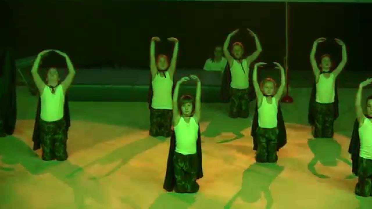 Turnshow 2015, Deel 2 - 07: Meisjes