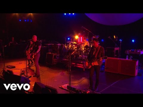 Bullet With Butterfly Wings (Live At Barclays Center/ December 10th 2012)