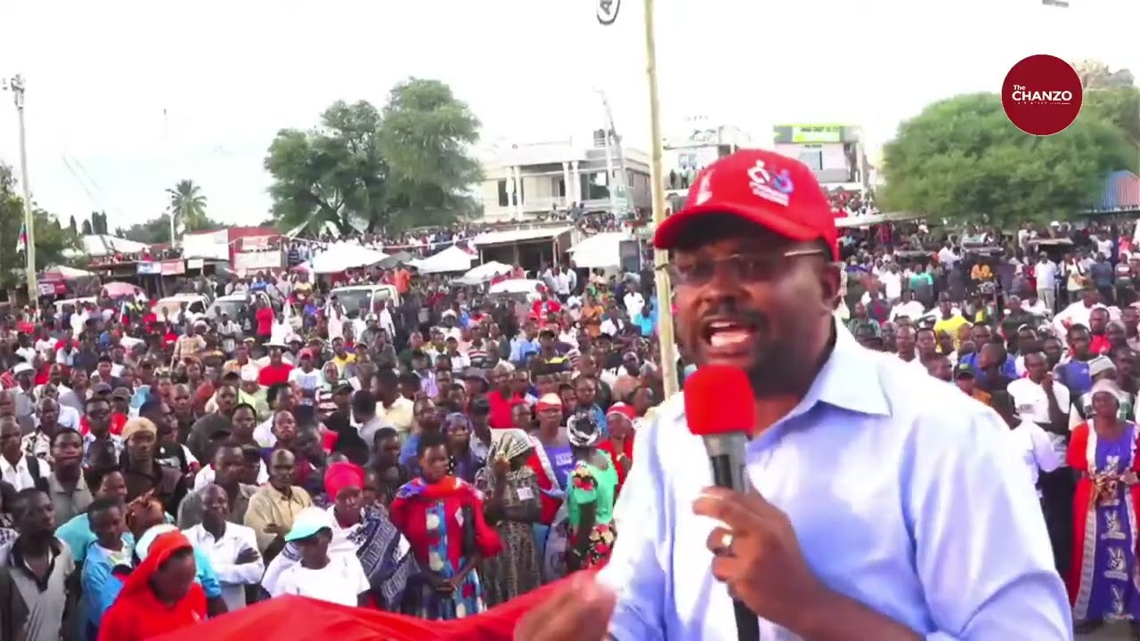 Tazama Nyomi La WanaBunda Wakimsikiliza John Mnyika, Amvaa Msajili wa Vyama Vya Siasa