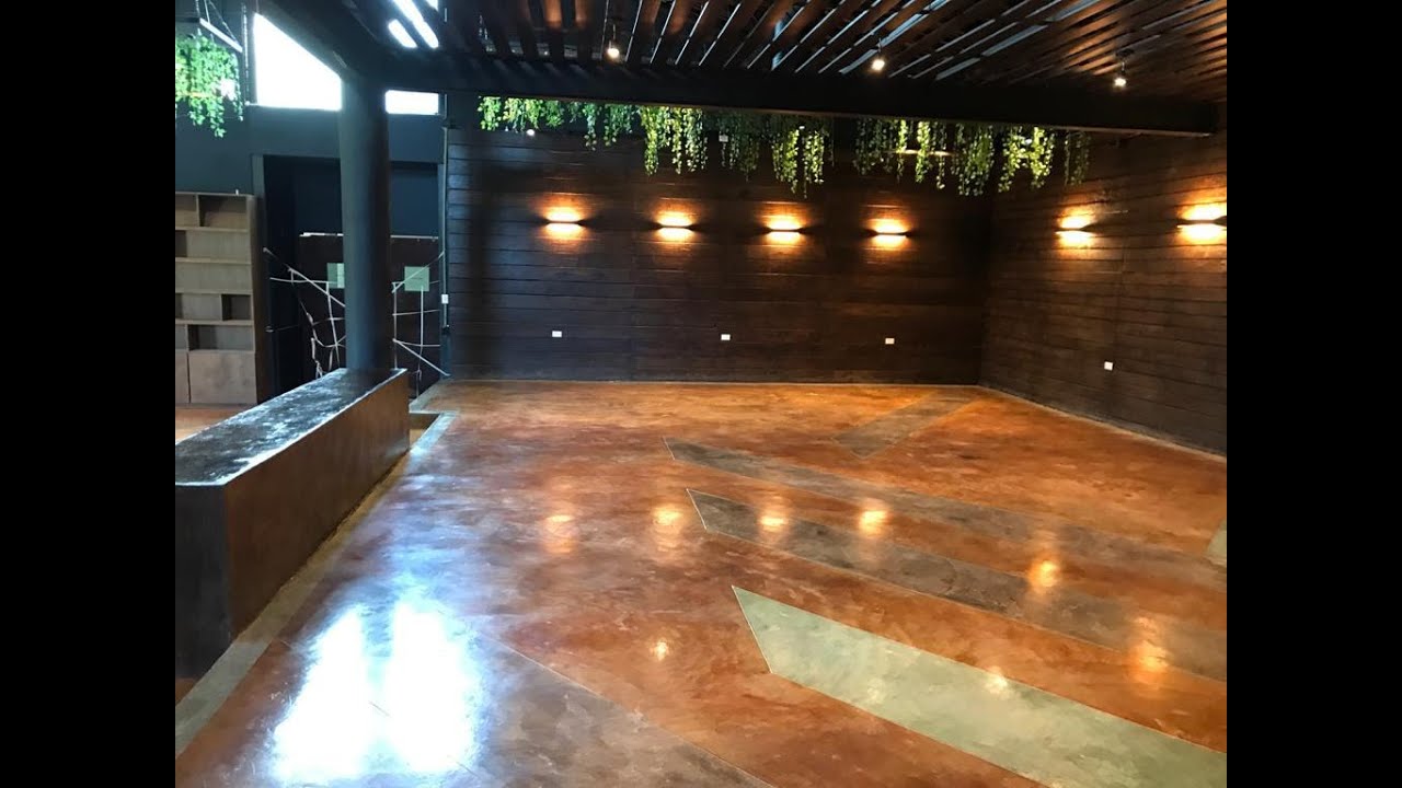 Color permanente en piso de concreto con KEMIKO. Apariencia a piedra.