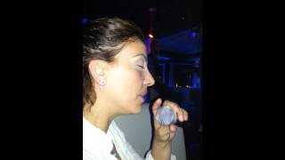 Ayşem Uzuner Yalnız Benim Için Bak Yeşil Yeşil