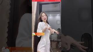 Bigo Phương Bom nhảy sexy