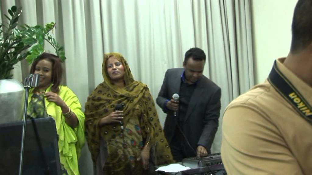 Heesta Maareey Qaranka oo meel sare marsii by  Maxamed Werrow iyo Hodan Cumar Dhuule