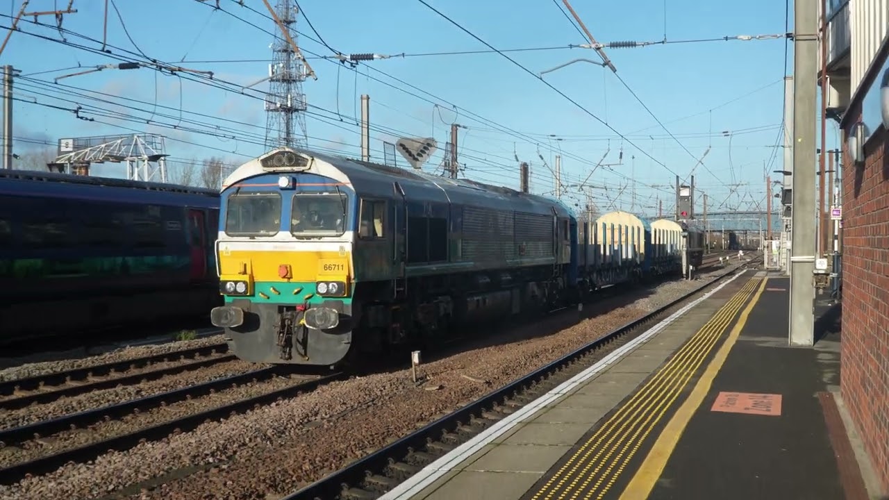 Trainspotting at Doncaster Plus WCRC 33's at Swintron 19 & 22-12-25