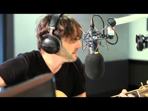 Adrian Stern covert «Touch Me» von Samantha Fox - SRF 3 Live Session