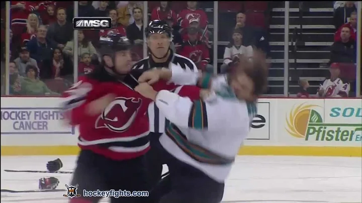 Douglas Murray vs Eric Boulton Oct 21, 2011