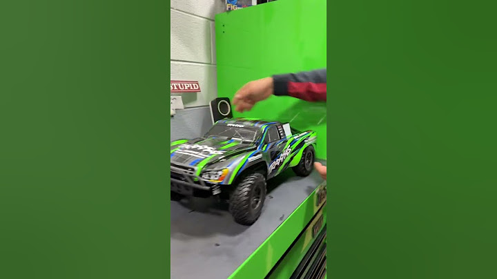 Traxxas Slash 4x4 BL-2S Unboxing!