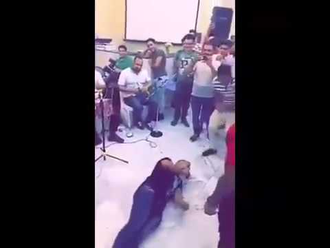 بابا كتل ماما وماما تخربطت تحداك ذا ماتعيد الفيديو شبع ضحك