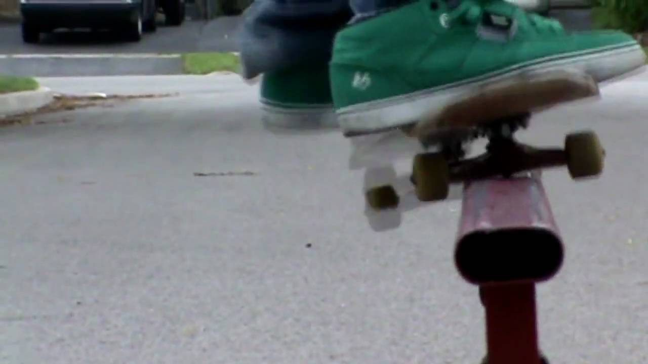 Sony DCR-SR68 Test, outdoors, skating.