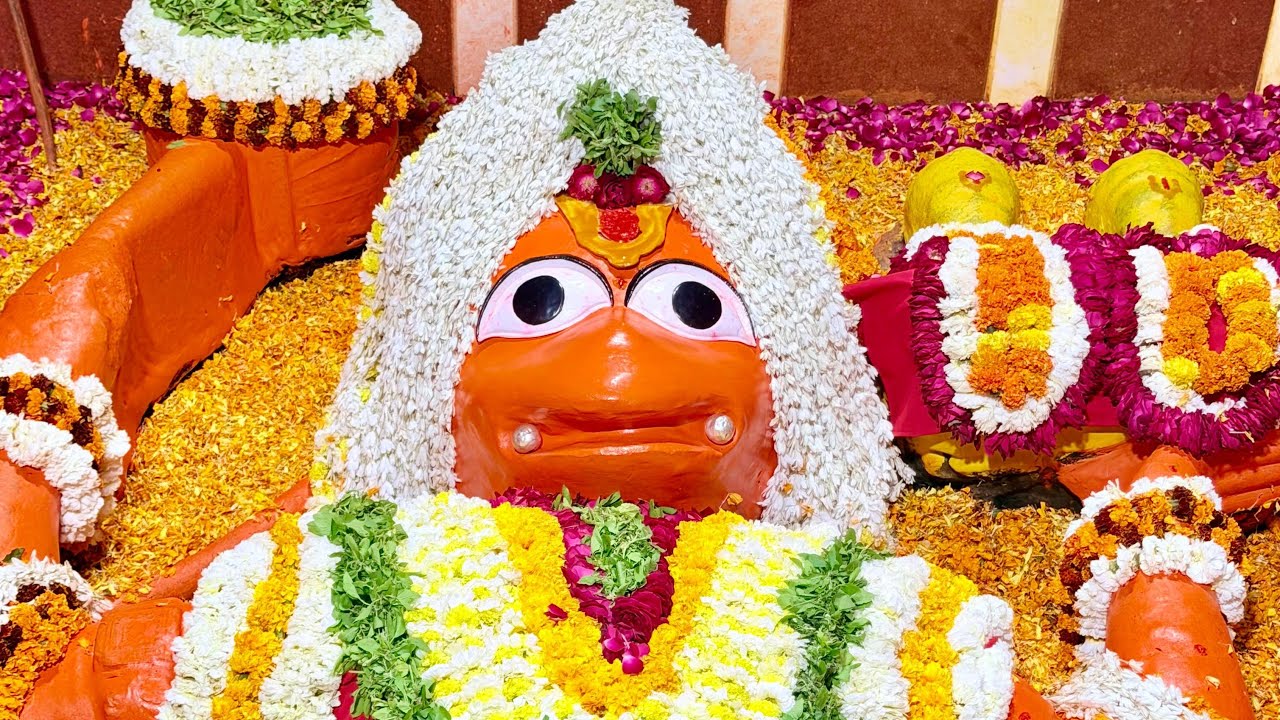 पुजा पाट करतें हुए दिव्य दर्शन प्राप्त करे