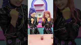 米拉和鲁米的饮料卖出去了吗?#shorts#kpop#Nurse