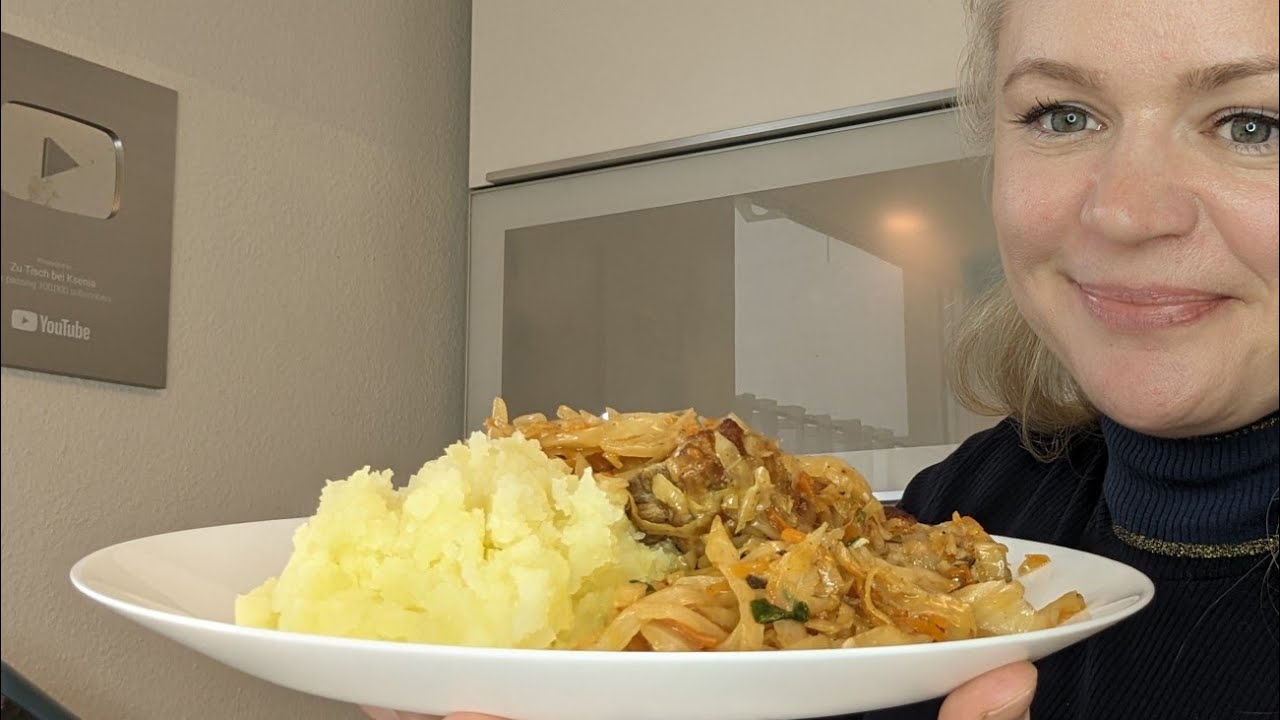 Leckeres Mittagessen und alle waren nur am Schmatzen. Rippchen mit Weißkohl und Kartoffeln