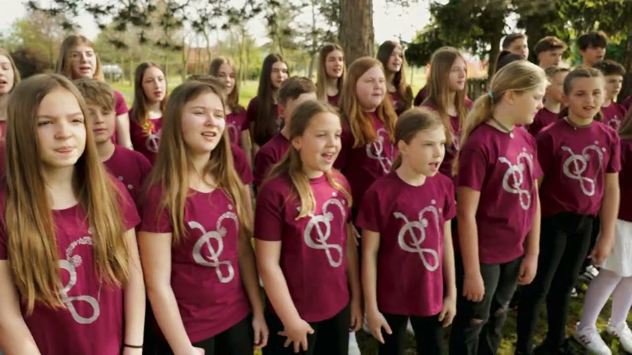 Harmonikarski orkester Munda GŠ Munda in Pevski zbor OŠ Dornava - Mala solzica (Štirje Kovači)