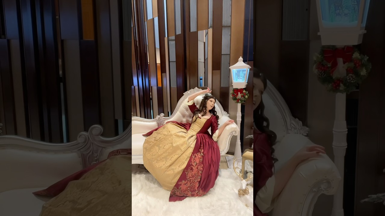 Another dream cosplay complete!! 🥰 #beautyandthebeast #belle #disney #princess #cosplay #transition