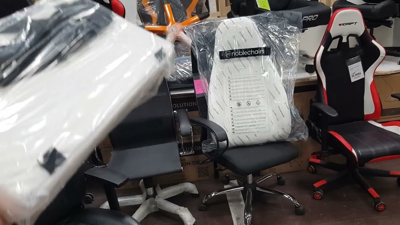 Кресло с "Анатомической спинкой" Noblechairs ICON WHITE EDITION в Тверь