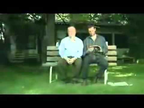 أنظروا كيف عاد الاب يسأل ابنه نفس السؤال 