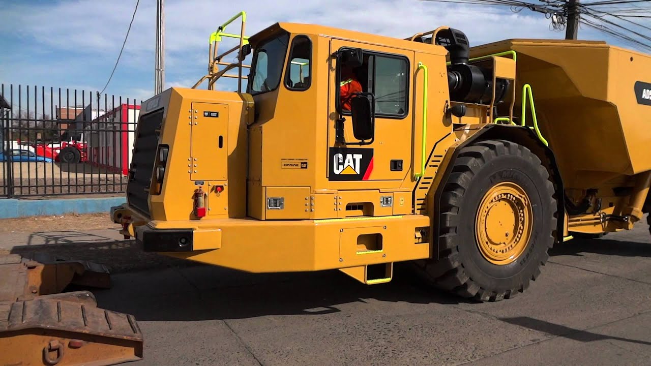 camion cat en liceo industrial de rancagua