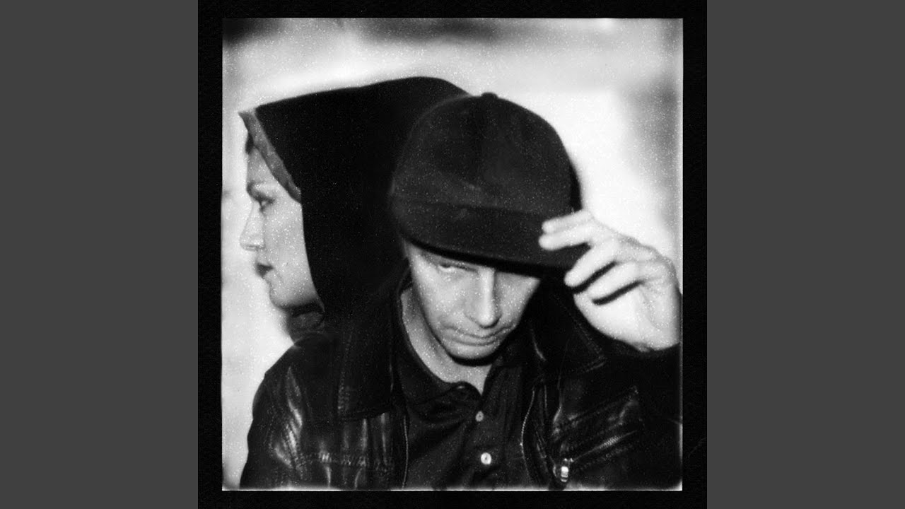 L.O.V. adlı videoyu YouTube'da izle L.O.V. adlı videoyu YouTube'da izle