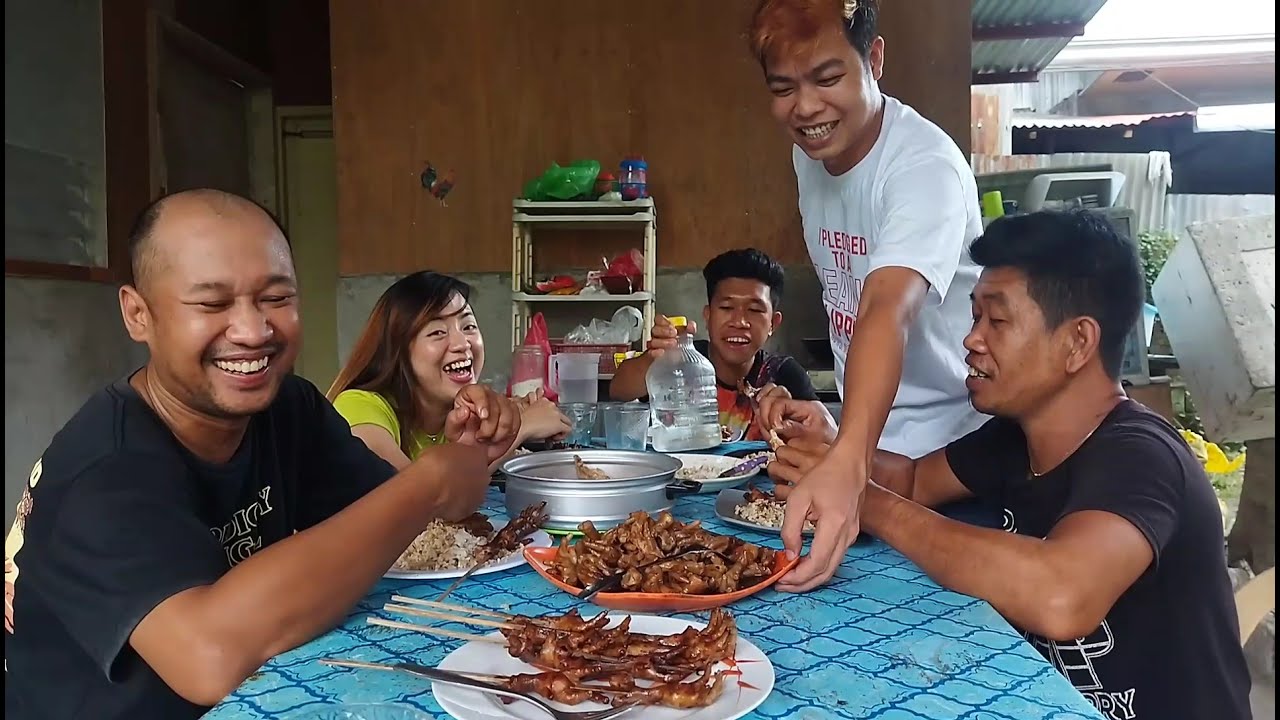 WORLD WIERDEST EXOTIC MUKBANG "CHICKEN FEET"