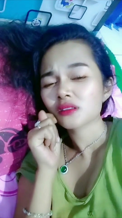 tante pengen ng......e #enak #tanktop #sangeet #tante #tantehot
