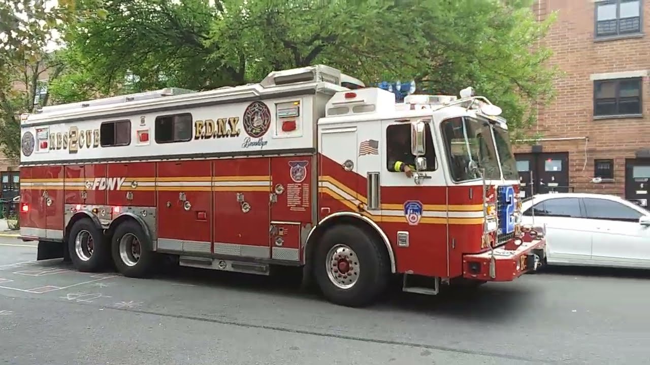 FDNY RESCUE COMPANY 2 Responding to the Shopping in St Johns Place With Airhorn 