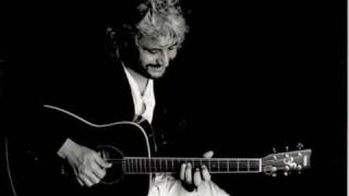 Vignette de la vidéo "Pino Daniele Jesce Juorno (Femmena)"