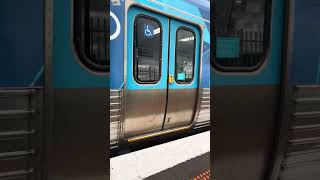 Opening a Alstom comeng door M 662