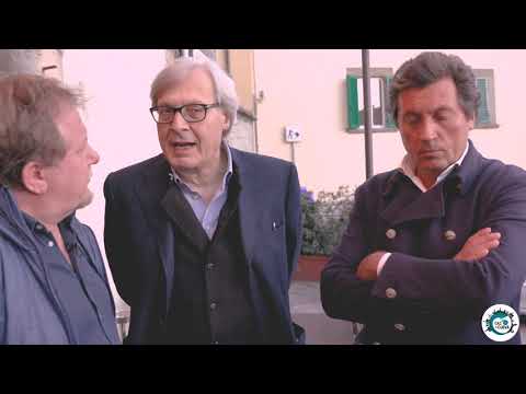 Gas in curva 9 - Intervista a Vittorio Sgarbi - DFMOP1UKByc