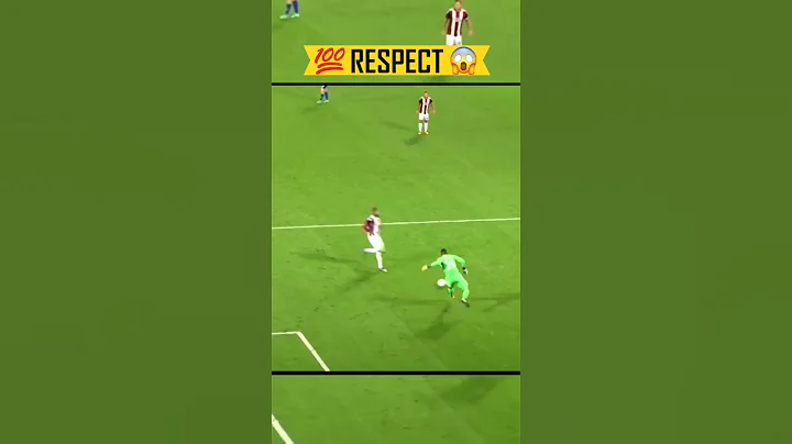 GOALKEEPER SKILLS 🔥⚽️🤯 #football #respect #shorts ⬇️ SUBSCRIBE ⬇️