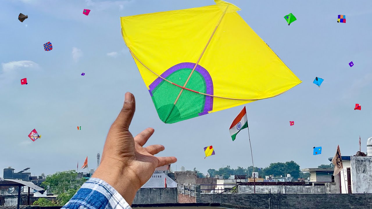 Aaj fir Panni ki patang Loot Li | Kite Catch on roof | Kite Looting | Kite