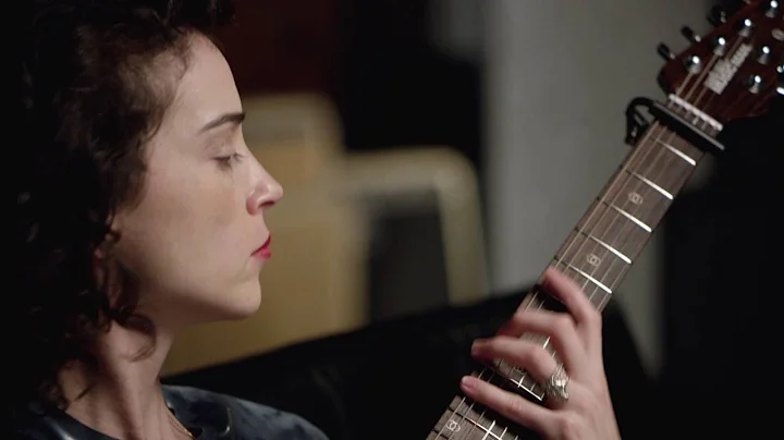 St Vincent Demos Her New Ernie Ball St. Vincent Si...