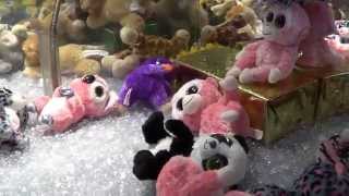 CLAW MACHINE WINS - ADORABLE SMALL BEANIE BOOS!! screenshot 3