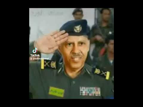 املاؤ الدنيا ابتسامة