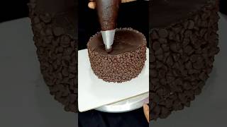 Chocolate fudge cake decoration. shorts cakemaking spongecake cakedecorating chocolatecake