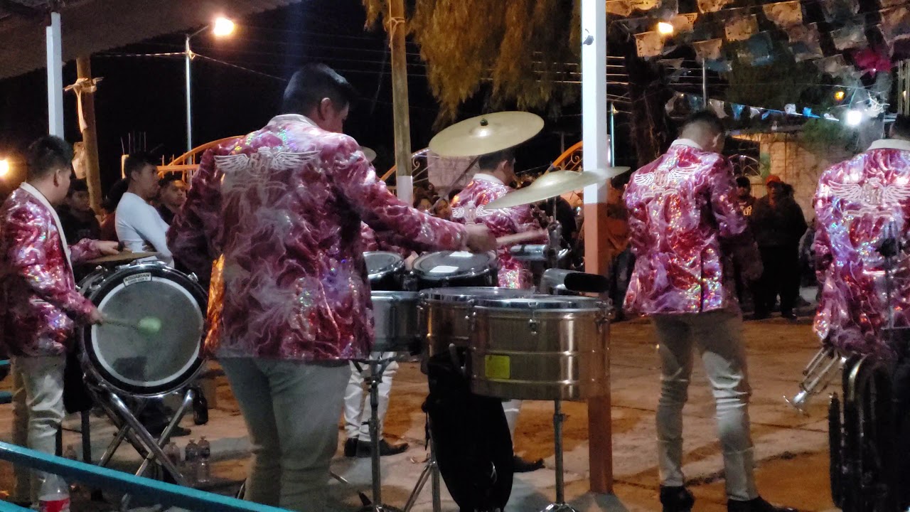 Popurri de mambos banda reyna de huajuapan desde rincon de parangueo Gto 2019