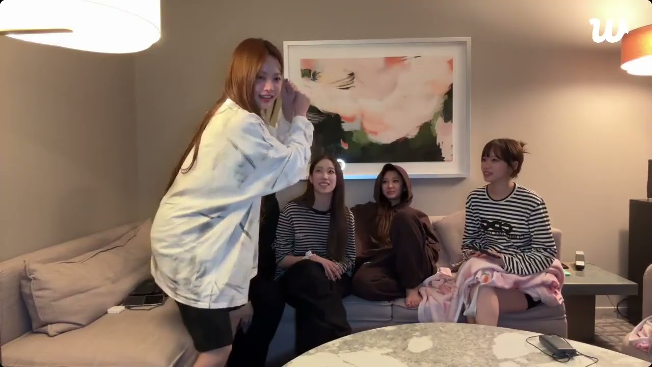 [MULTI SUB] LE SSERAFIM  Weverse LIVE 