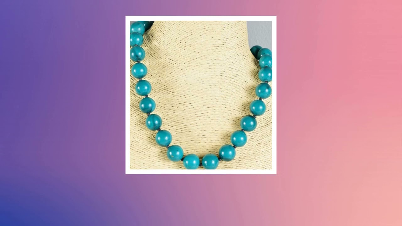 Vintage Turquoise-Colored Lacquered Wood Bracelet Bangle /& 17 Beaded Necklace