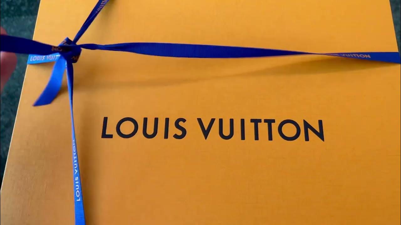 A Few Fair Accessories - Louis Vuitton Slim Stretch Denim Pants in Noir 
