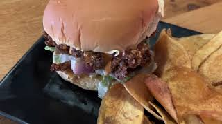 Is This Better Than Chick-fil-A? | Fried Chicken Sandwich Challenge (Gettysburg PA)