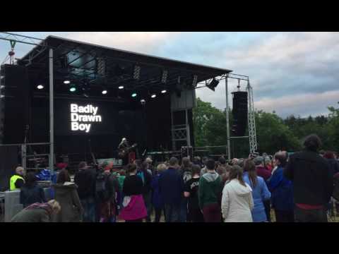 LIVE: Badly Drawn Boy: 'Pissing in the Wind' at Stendhal 2016