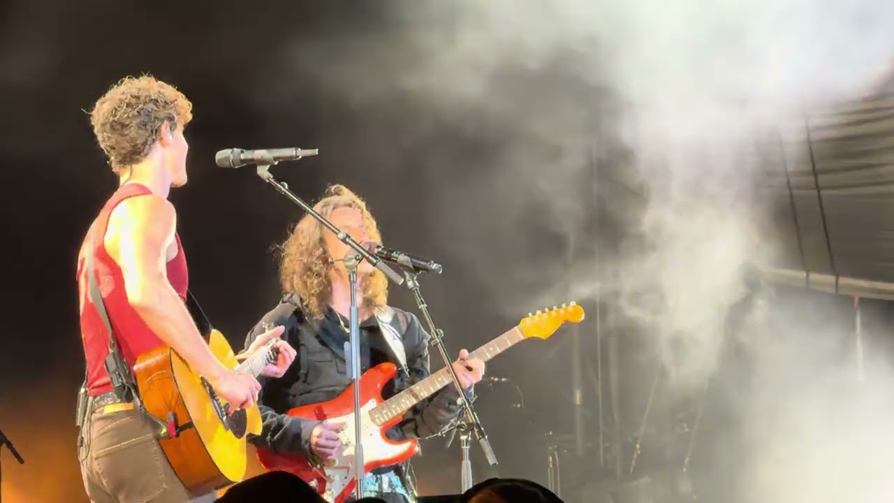 Shawn Mendes & Eddie Benjamin Home Chicago 10-8-25