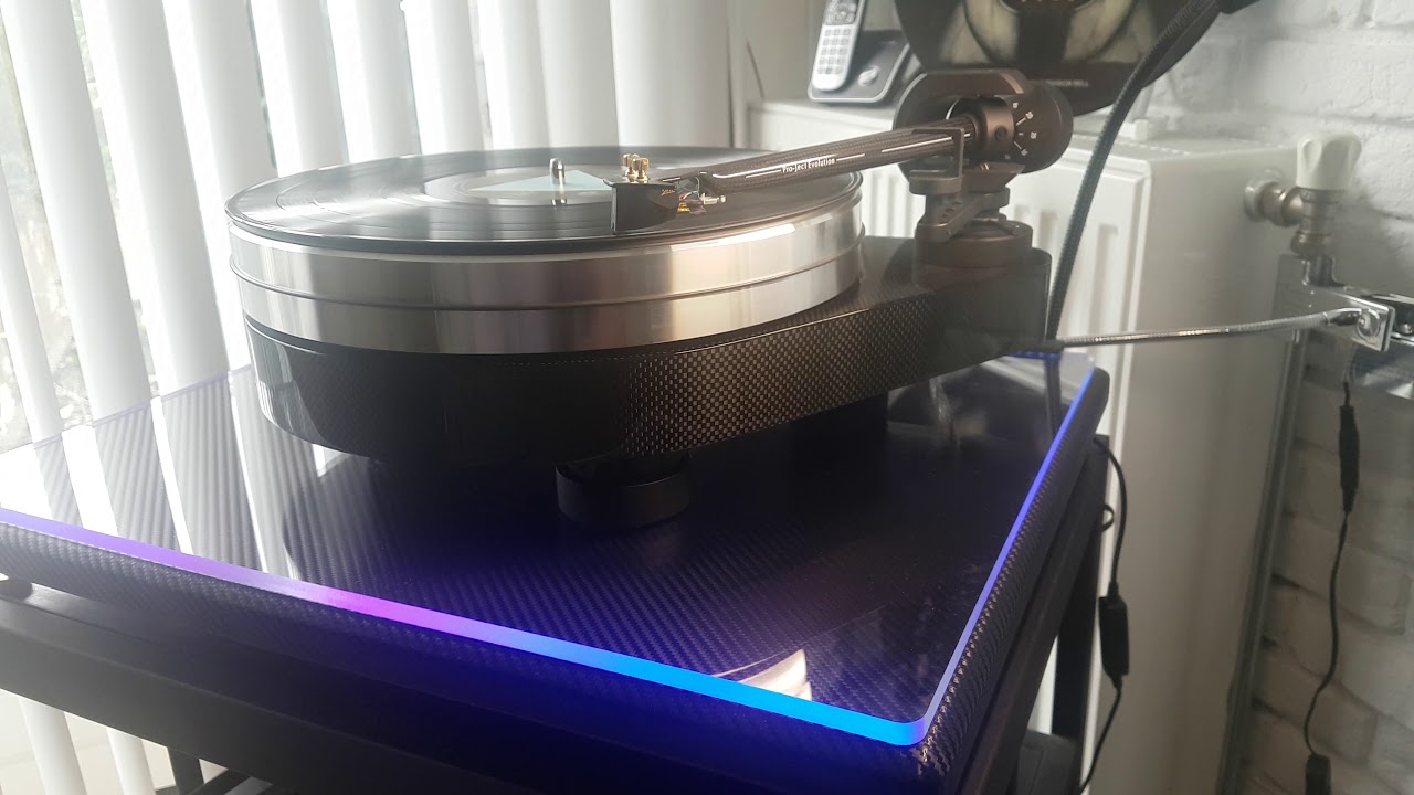 Pro-ject RPM 9 Carbon + Ortofon 2M Black