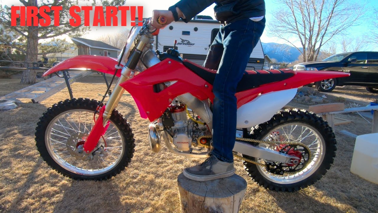 CR250R First Start - YouTube