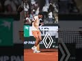 Démonstration  de notre grand  champion  de tennis Novak Djokovic